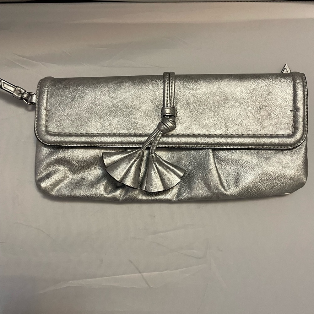 Simply Vera Vera Wang Wristlet Silver purse